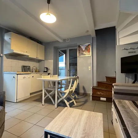 Peaceful In Close To The 滨海图维列